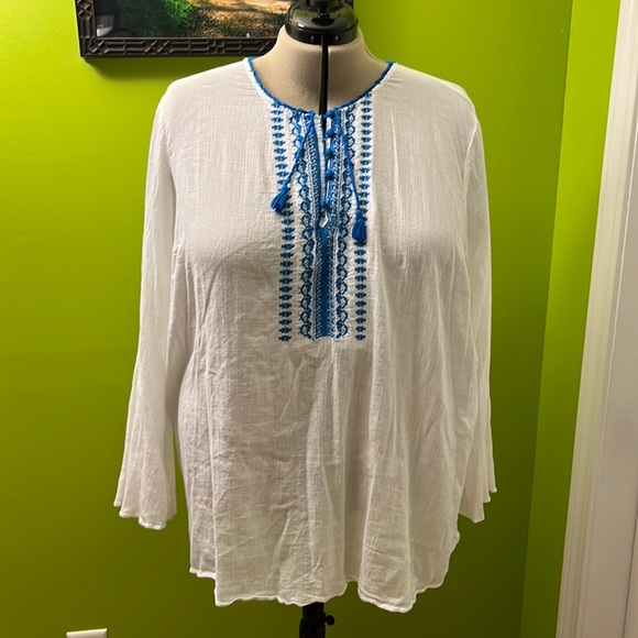 Ralph Lauren Tops - Ralph Lauren white boho shirt with blue embroidery size 3X